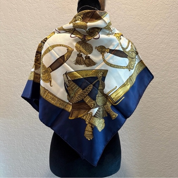 Hermès Grand Uniforme Silk Scarf - Picture 10 of 11